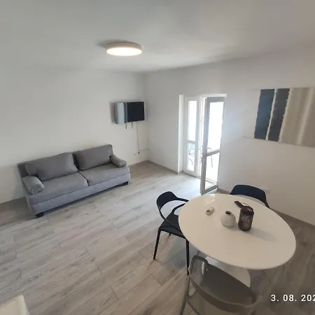Aqua Apartments Apartment *