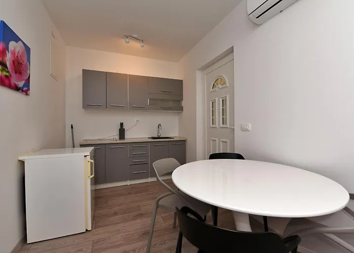 شقة Aqua أوميس